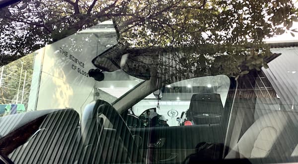 Dán film cách nhiệt cho kính sườn xe ô tô tại Cầu giấy Hà nội